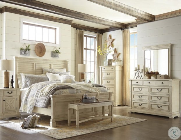Wynnlow Brown Upholstered Poster Bedroom Set From Ashley Coleman